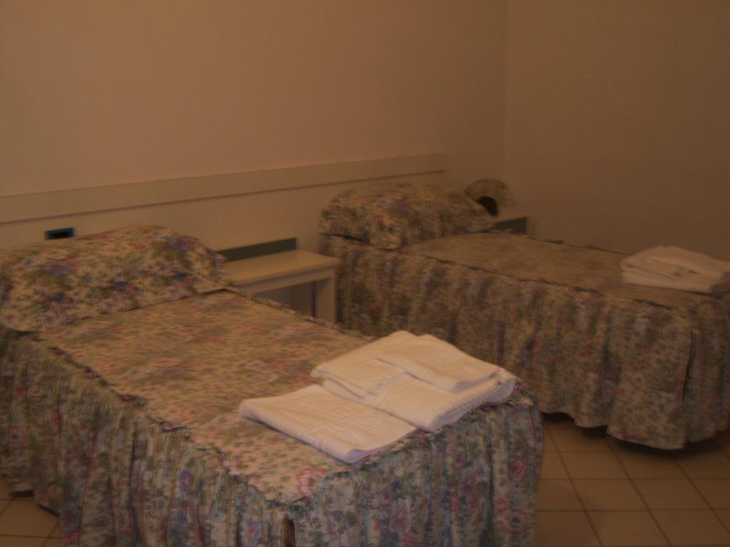 Nuovo Hotel Tripoli Settimo Vittone Cameră foto